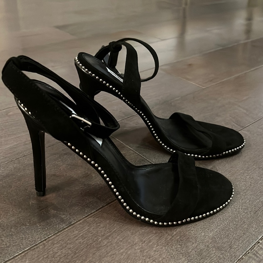 High heel sandals